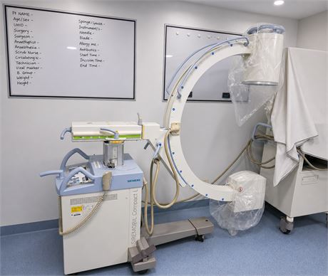 Siemens Siremobil Compact L Mobile C-Arm X-Ray System