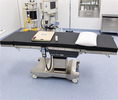 Refurbished DRE Torino 550 Electro-Hydraulic Surgical Operating Table for Sale